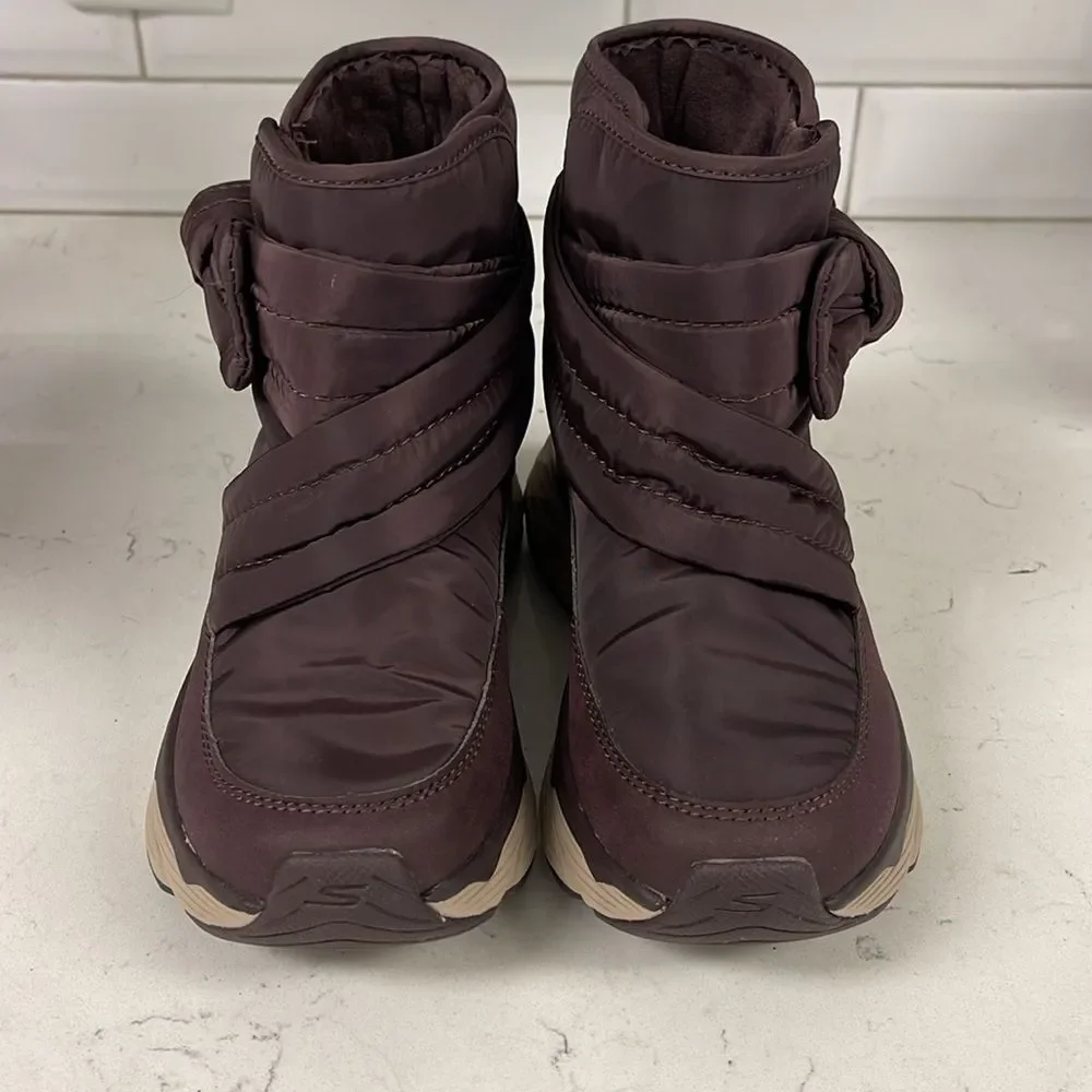 Sketchers Go Walk Max Cushioning Finesse Boot, Burgundy Women’s Size 6